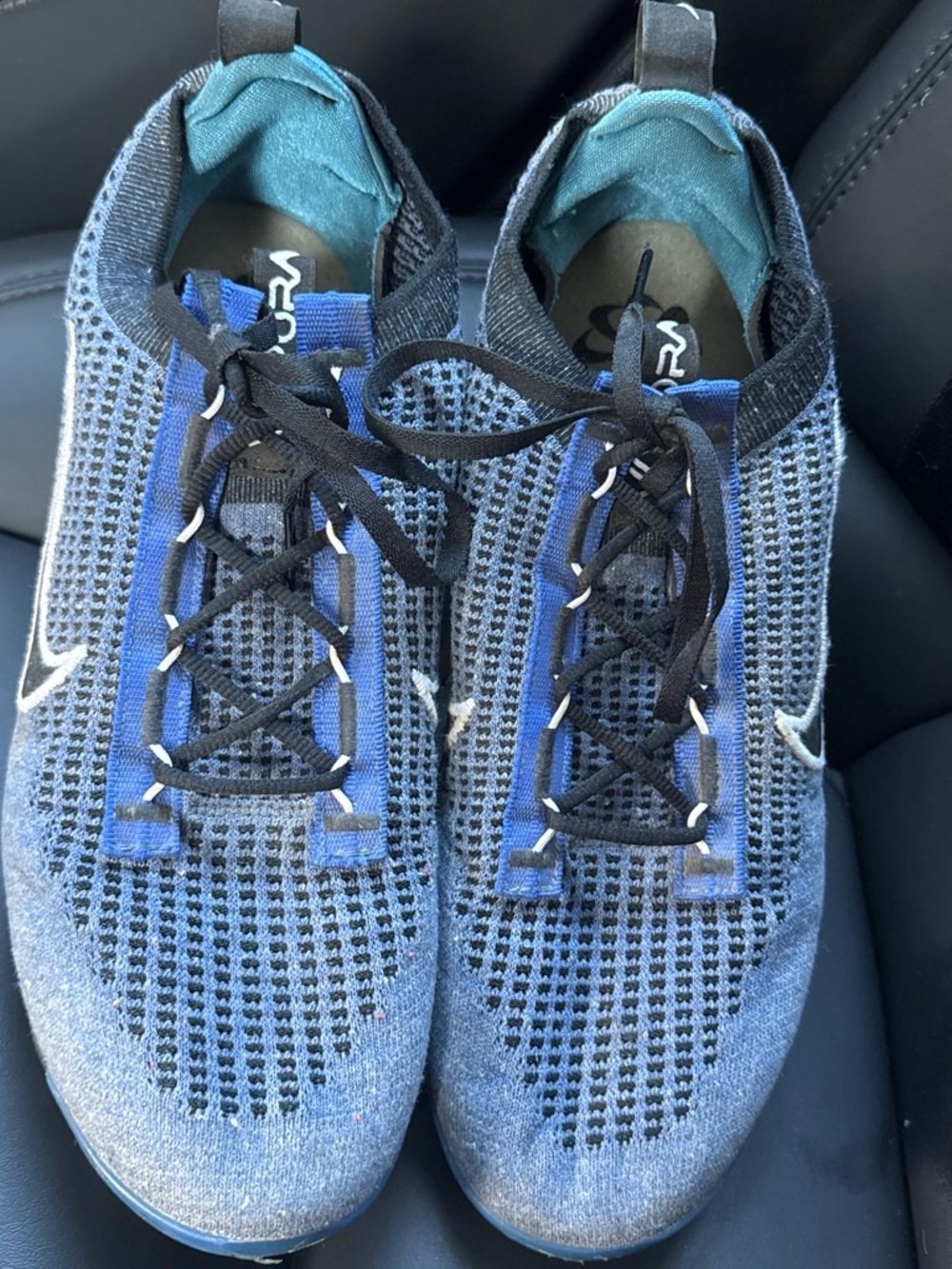 Nike Men's Blue and Black Knit Training Shoes